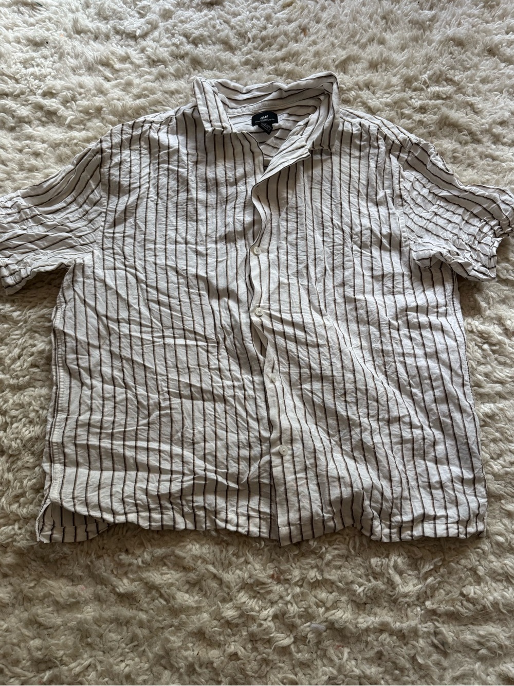 H&M Men's Short-Sleeve Striped Button-Up Shirt - White with Brown Stripes